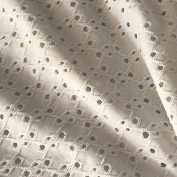 white design skirt - Picture 4 of 4